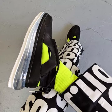 Air Max FF 720 Black (W) portée par miniswoosh   sur le compte Instagram de @miniswoosh 