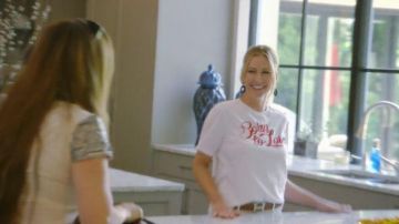 Cinturones Brown H usados por Stephanie Hollman en The Real Housewives of Dallas Temporada 4 Episodio 15