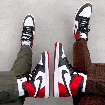jordan 1 satin portée par whosmarky   sur le compte Instagram de @whosmarky 