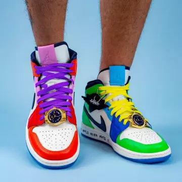 Air Jordan 1 mid fearless x melody ehsani usado por yankeekicks en la cuenta de Instagram de @yankeekicks 