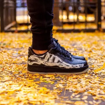 Air Force 1 " skeleton black " usado por yankeekicks en la cuenta de Instagram de @yankeekicks 