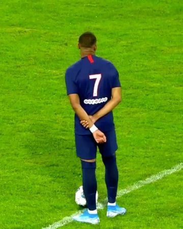 Maillot de football Paris Saint-Germain 2019/20 Stadium Home pour Homme. Nike FR sur le compte Instagram de @mbappe