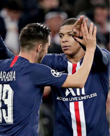 Football shirt Paris Saint-Germain 2019/20 Stadium Home for Man. Nike EN account on the Instagram of @29k.mbappe
