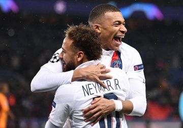 Football shirt Paris Saint-Germain 2019/20 Stadium Third. Nike EN account on the Instagram of @29k.mbappe