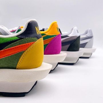 Nike LD Waffle sacai Black sur le compte Instagram de @originsnyc