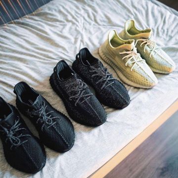 Adidas Yeezy Boost 350 V2 Antlia (Non-Reflective) on the account Instagram of @yeezymafia_morocco
