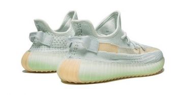 Adidas Yeezy Boost 350 V2 Hyperspace account on the Instagram of @yeezymafia_morocco