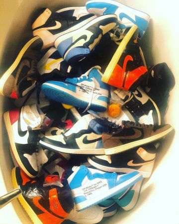 Jordan 1 Retro High Off-White University Blue Fred Kerley on the account Instagram of @fkerley99