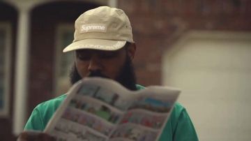 La gorra beige suprema que lució Stalley en la cuenta de Instagram de @stalley