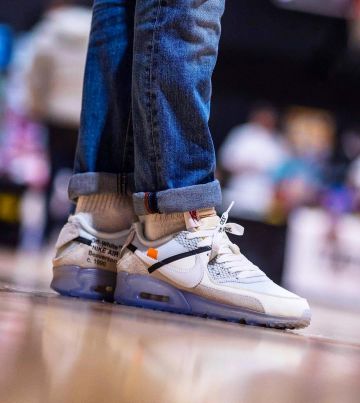 Air Max 90 OFF-WHITE en la cuenta de Instagram de @sneakerallstars_event