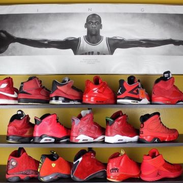 Jordan 4 Retro 11Lab4 Red en la cuenta de Instagram de @air.jordans.kicks