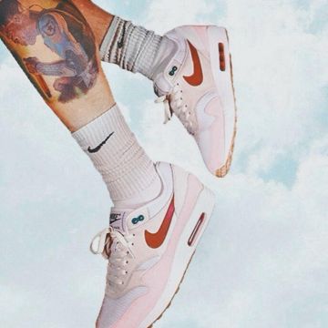 Air Max 1 Por La Familia portée par whosmarky   sur le compte Instagram de @whosmarky 