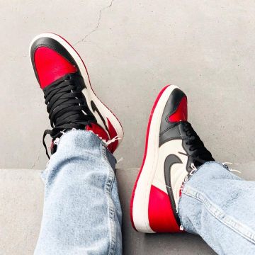 Jordan 1 Retro High Bred Toe portée par little_laces  sur le compte Instagram de @little_laces 