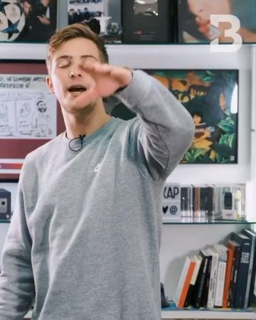 La sudadera gris nike que lleva Thomas Guisgand en la cuenta de Instagram de @niro_compteofficiel