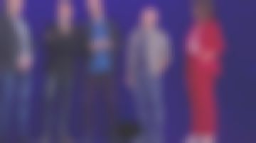 El clásico pantalón rojo de Faustine Bollaert en La boîte à secrets el 20.12.2019
