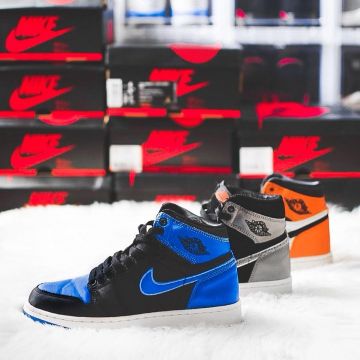 jordan 1 alealimay grey worn by little_laces on the account Instagram of @little_laces 