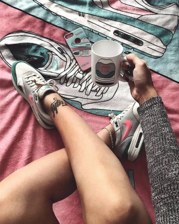 Air Max 1 Parra (2018) sur le compte Instagram de @la_sneakerie_