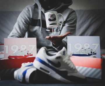 Air Max 1 Anniversary Royal (2017) sur le compte Instagram de @la_sneakerie_
