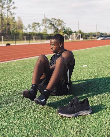 Nike Epic React Flyknit 2 of Aaron Brown on the account Instagram of @kingsleysc