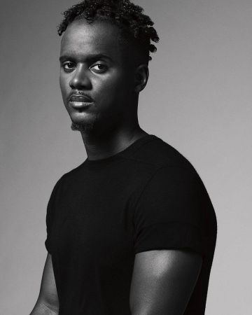 Le tee-shirt noir de Black M sur le compte Instagram de @blackm