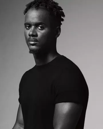 Le tee-shirt noir de Black M sur le compte Instagram de @blackm