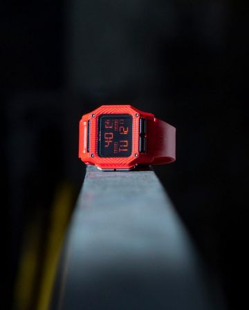Montre nixon sur le compte Instagram de @nixon