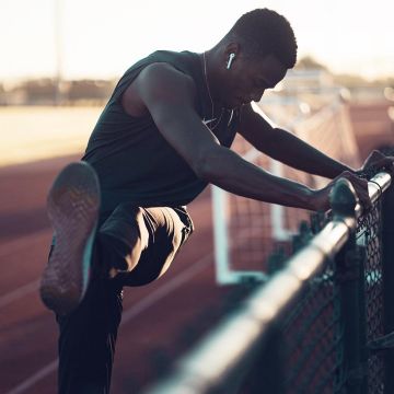 Nike Epic React Flyknit College Navy of Aaron Brown on the account Instagram of @kingsleysc