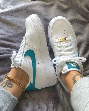 Air Force 1 Low White University Bleu sur le compte Instagram de @celouuuuuuuu