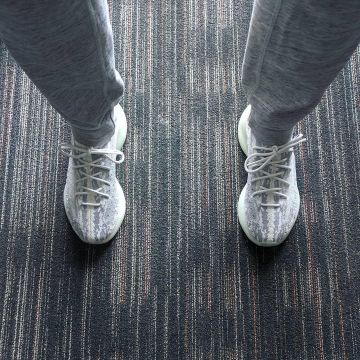 Adidas Yeezy Boost 380 Alien en la cuenta de Instagram de @wex