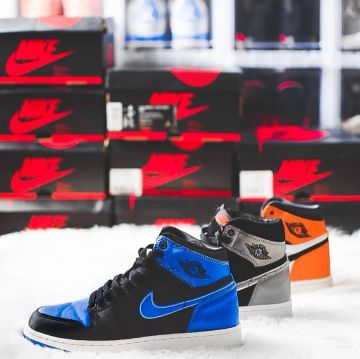 Jordan 1 Retro High Satin Shattered Backboard (W) usado por little_laces en la cuenta de Instagram de @little_laces 
