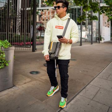 Nike shoe sacaï worn by aripetrou on the account Instagram of @aripetrou 