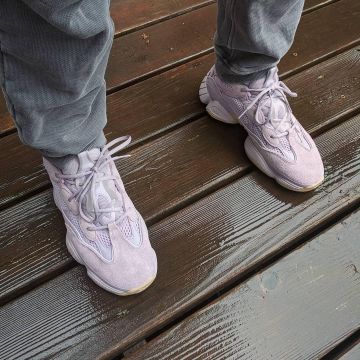 Adidas Yeezy 500 Soft Vision en la cuenta de Instagram de @wex