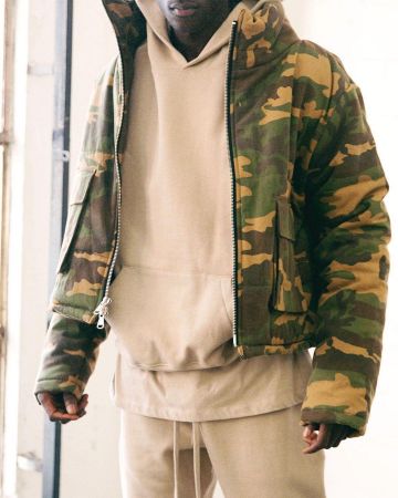 ASOS DESIGN - Sudadera con capucha oversize light - Beige | ASOS en la cuenta de Instagram de @mnml.la