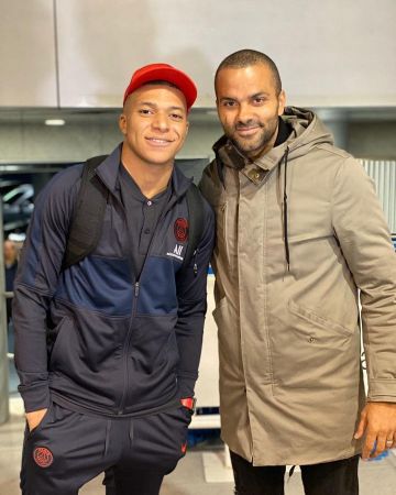 Nike Veste PSG DRY STRIKE 2019-20 worn by Kylian Mbappé on the account Instagram of @_tonyparker09