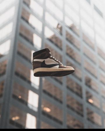 Jordan 1 Retro High Travis Scott en la cuenta de Instagram de @jordan1sonly