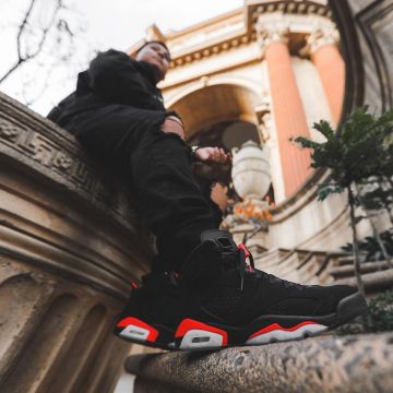 Jordan 6 Retro Black Infrared  portée par sneakerheadinthebay   sur le compte Instagram de @sneakerheadinthebay 