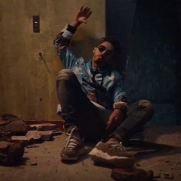 Cesta Pierre Hardy usada por pnl_nos en la cuenta de Instagram de @pnl_nos