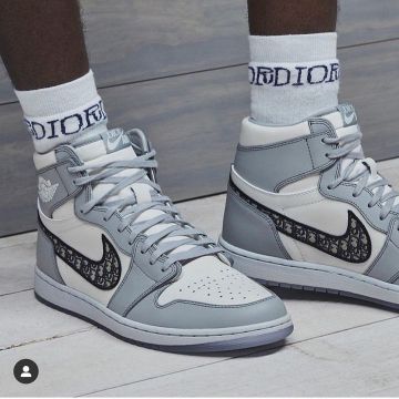 Jordan 1 Retro High Dior portée par sneakerheadinthebay   sur le compte Instagram de @sneakerheadinthebay 