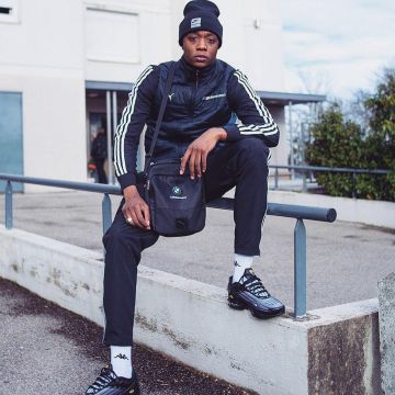 La paire de TN de Zeguerre sur le compte Instagram de @zeguerreofficiel