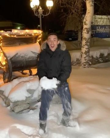 Parka black worn by Tibo InShape on the account Instagram of @tiboinshape