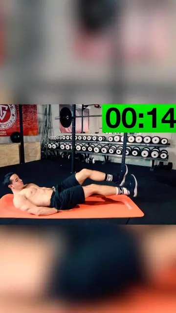 The shirt plain black worn by Tibo InShape on the account Instagram of @tiboinshape