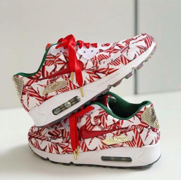 Air max 90 " candy cane christmas 2015 "  porté par mrs.pebbles  sur le compte Instagram de @mrs.pebbles 