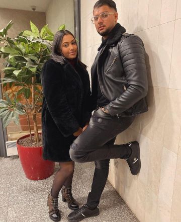 The leather jacket, aviator worn by Mister Official account Instagram of @mister_officiel