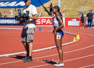 Nike Superfly Elite de Dina Asher-Smith en la cuenta de Instagram de @dinaashersmith