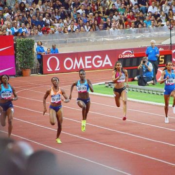 Nike superfly elite de Dina Asher-Smith en la cuenta de Instagram de @dinaashersmith