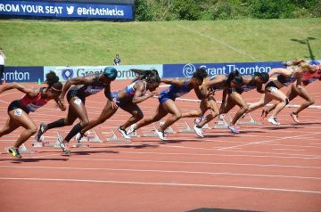 Nike Zoom Superfly Elite de Dina Asher-Smith en la cuenta de Instagram de @dinaashersmith