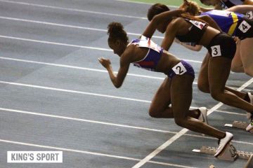 Nike Zoom Superfly Elite de Dina Asher-Smith en la cuenta de Instagram de @dinaashersmith