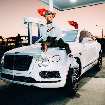 The socks Rhude brought by Tory Lanez on the account Instagram of @torylanez