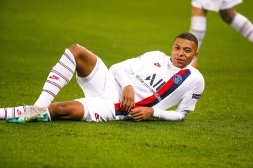 Camiseta del PSG en la cuenta de Instagram de @k.mbappe