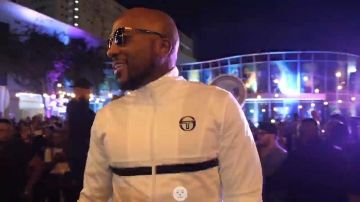 La chaqueta blanca con cremallera que Sergio Tacchini lució jeezy en la cuenta de Instagram de @jeezy